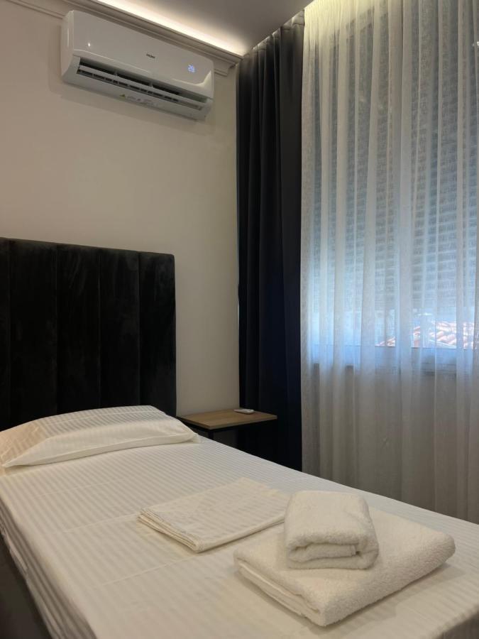 Checkpoint Tirana Apartments Esterno foto