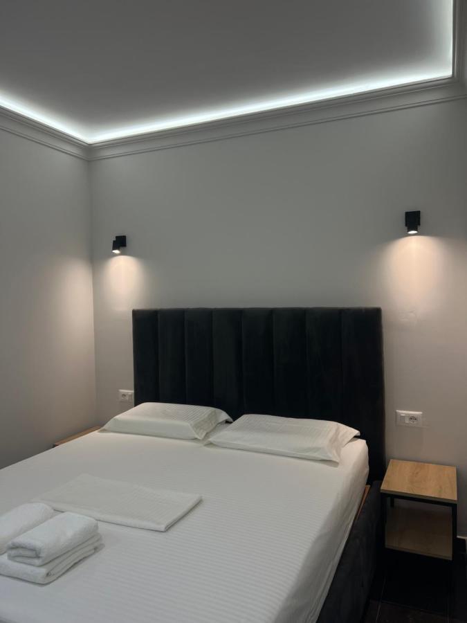 Checkpoint Tirana Apartments Esterno foto